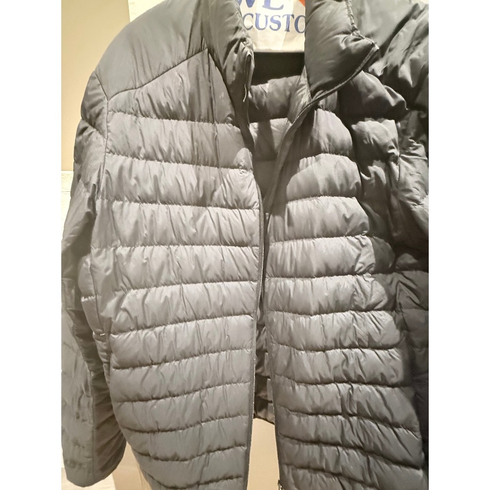 Uniqlo Ultra Light Down Jacket Mens Medium Black Quilted Puffer Full Zip Coat - Picture 5 of 6